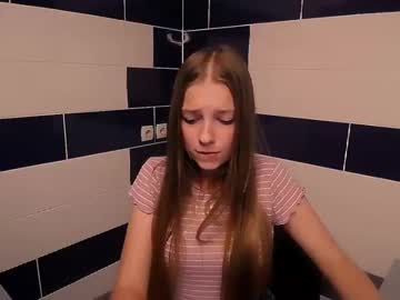 webcam girl emilorel_ today image #2420490