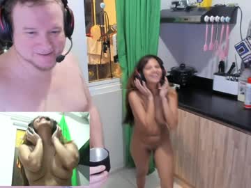 webcam couple sexy_gaming_couple today image #1091695