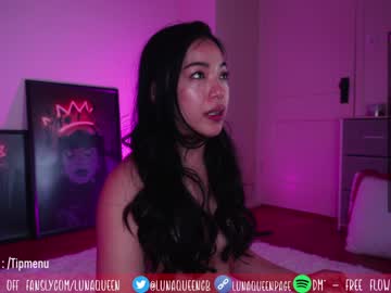webcam girl lunaqueeeen today image #3743665