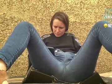 webcam girl eatmypie69 today image #1559295