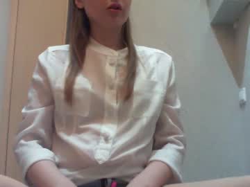 webcam girl momentbeforedown today image #2797931