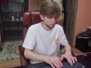 webcam man ethan_noel today image #1628326