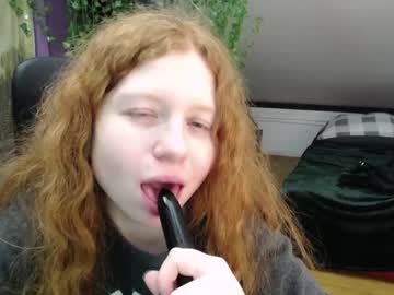 webcam girl molly_redhead today image #998248