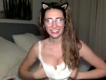 webcam girl lanarivers22 today image #4078970