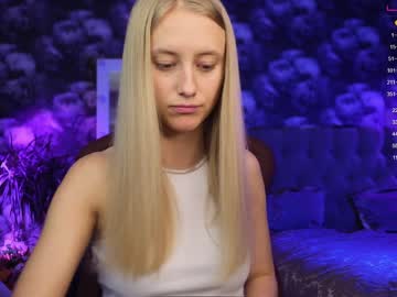 webcam girl angeellina today image #3499670