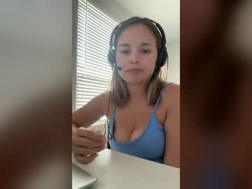 Cam for prettylittlevibe
