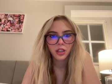 webcam girl katarinaaxoxo today image #4071895