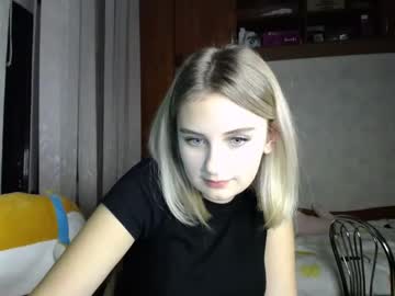 webcam girl melena_shy today image #125601