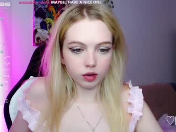 webcam girl small_blondee today image #3882354