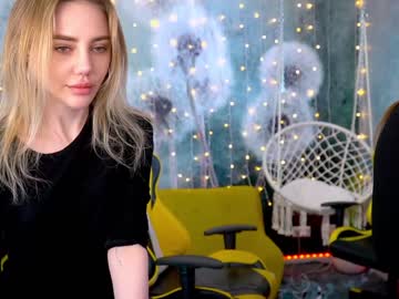 webcam couple kira0541 today image #3689431