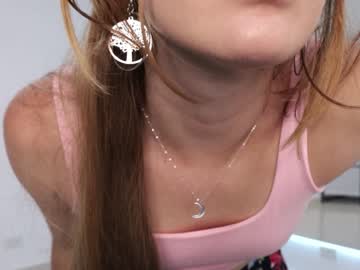 webcam girl cutenataly today image #1943777