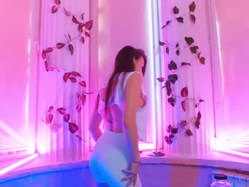 webcam girl luna_drips today image #1896994