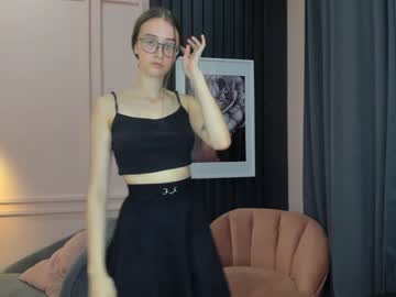 webcam girl emily_barness today image #2534780