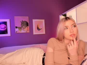 webcam girl wattsjoella today image #1399202