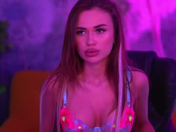 webcam girl kira0541 today image #2357423