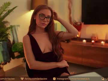 webcam girl aarilaviee today image #3041815