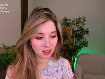 webcam girl milablush today image #3591276