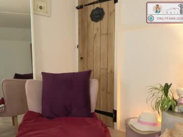 webcam girl belle_jlou today image #2842949