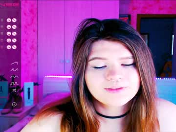 webcam girl _sofaluv_ today image #2191044
