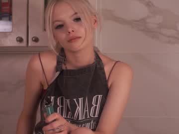 webcam girl hollisfinnell today image #4039670