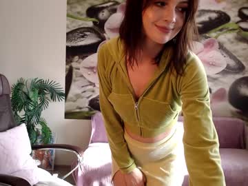 webcam girl jennycutey today image #3809073