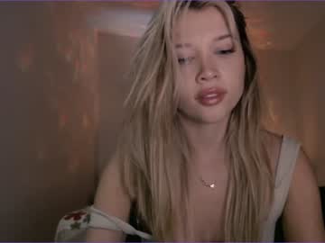 webcam girl bitter_moon today image #3221651
