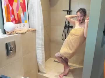 webcam girl molly__11 today image #3970522