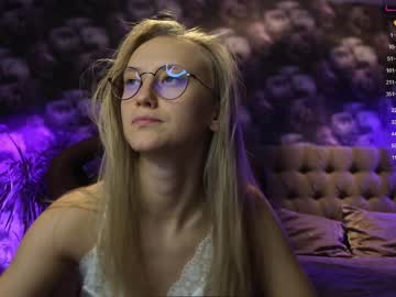 webcam girl angeellina today image #3714410