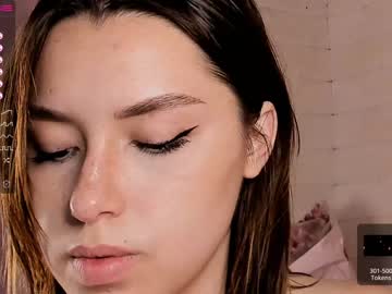 webcam girl darling_kira today image #2988167