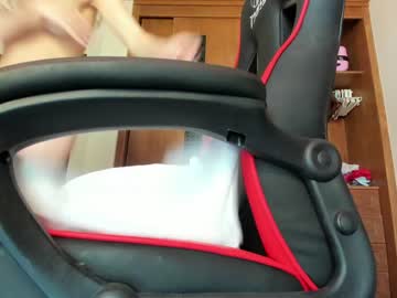 webcam girl yesonee today image #3772732