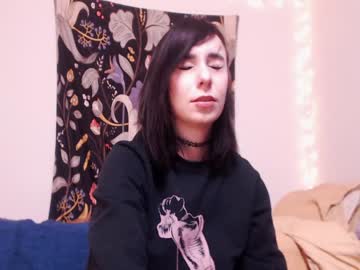 webcam girl eeeveee today image #635704