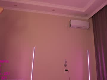 webcam girl lindamei today image #1788011