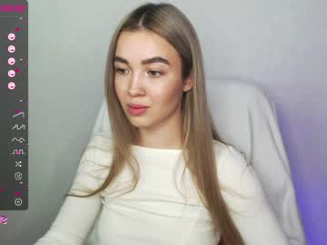webcam girl yourvirusqueen_ today image #2217145