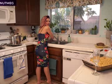 webcam girl nikkinutmeg today image #1628116