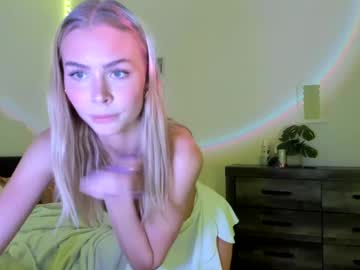 webcam girl ariah_is_blonde today image #4084054