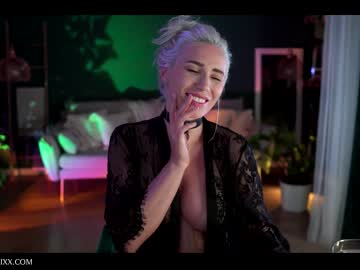 webcam girl provocatrixx today image #3163353