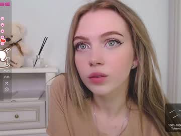 webcam girl small_blondee today image #3081283