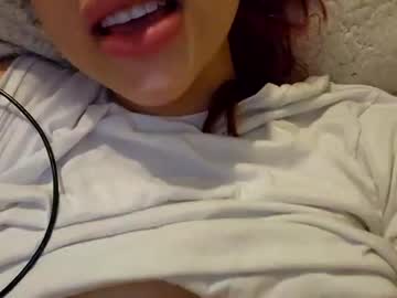 webcam girl cherrybomb2769 today image #3933429