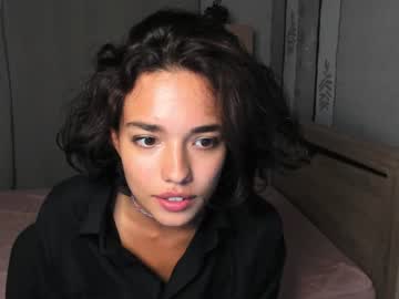 webcam girl ella_flare today image #2487809