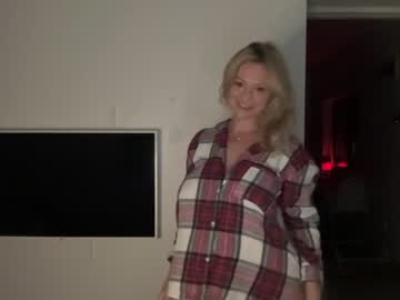 webcam girl kiradivine today image #2730862