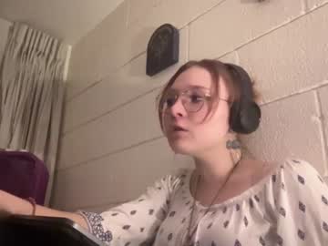 webcam girl lavender_lune today image #3996528