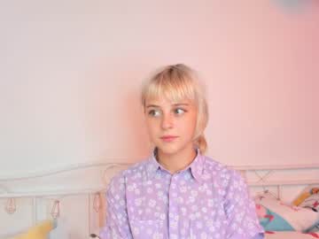webcam girl louiseshelton today image #2368356