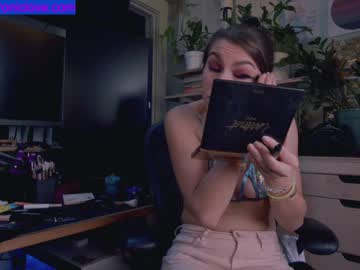 webcam girl chroniclove today image #2568831