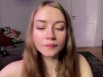 webcam girl strawberryjamx today image #3214143