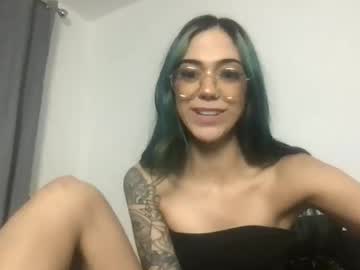webcam girl mercedes_111 today image #4032738