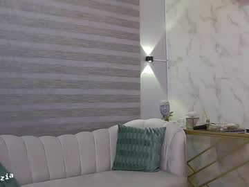webcam girl letiziafulkers1 today image #1086246