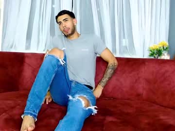 webcam man oversized_guy today image #3900685