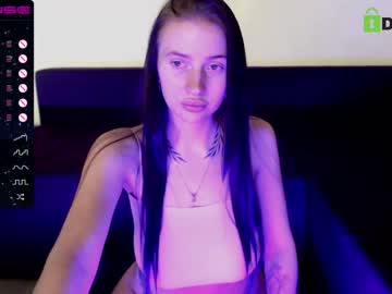 webcam girl fallen_angel_18 today image #3681480