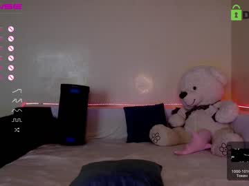 webcam girl fallen_angel_18 today image #3925752