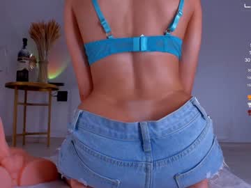 webcam girl megan_foxxx15 today image #3027097